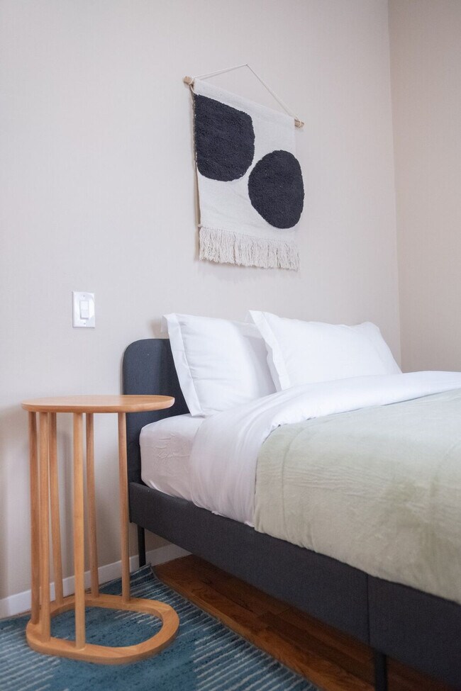 Building Photo - 240 W 112th St