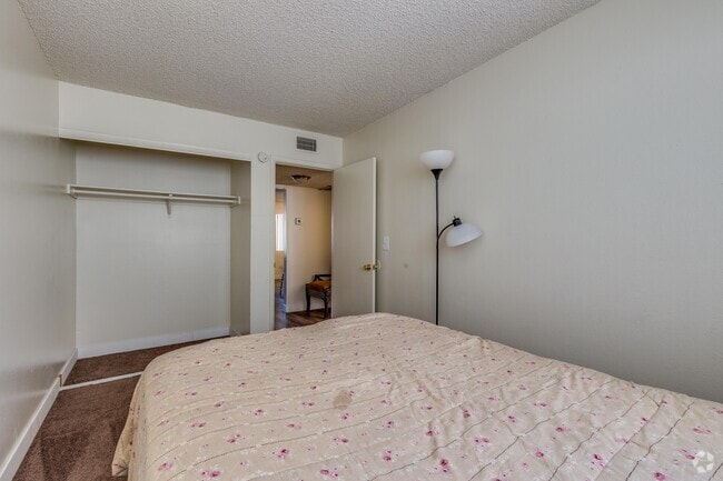 2 BR, 1 BA - 640 SF - Pine Village