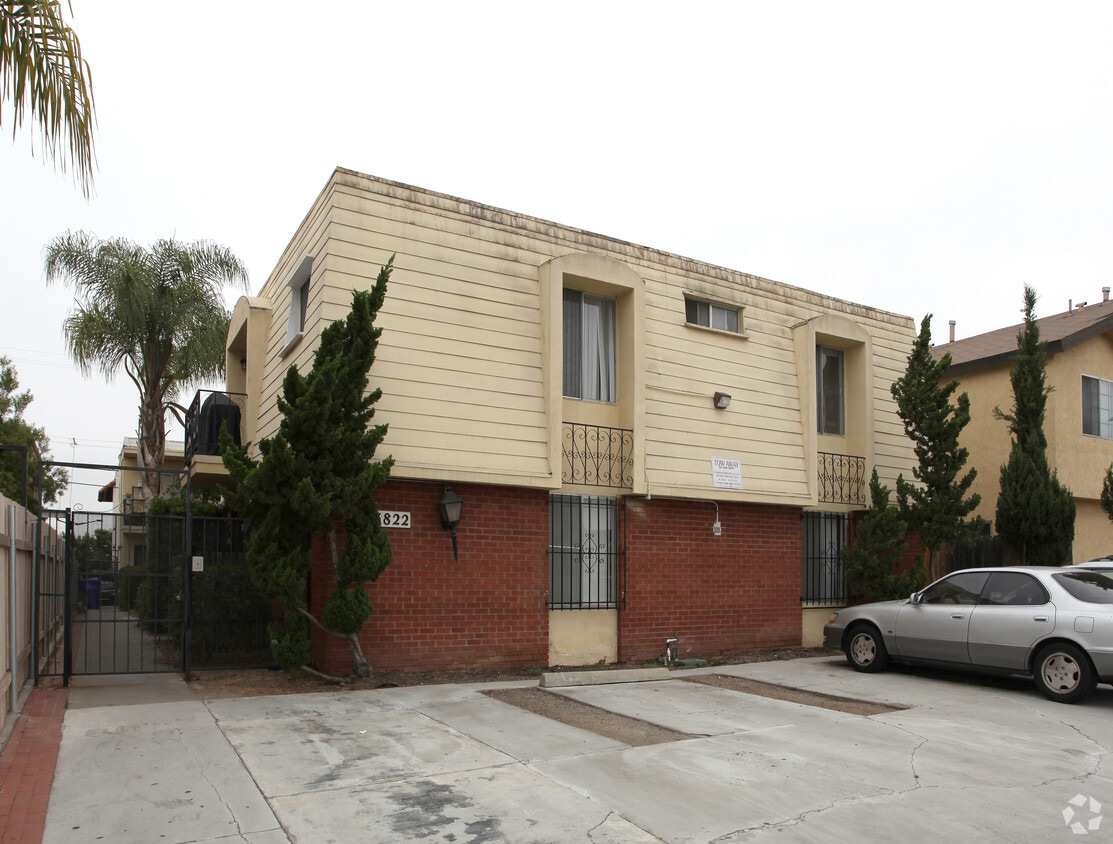 Primary Photo - 3822 35th St