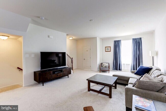 Foto del edificio - Gorgeous townhouse for rent