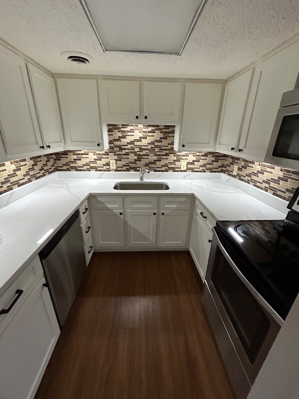 Building Photo - 21 Vaughns Gap Rd Building Photo - 21 Vaughns Gap Rd