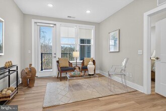 Building Photo - 76 Old Mill Bottom Rd N