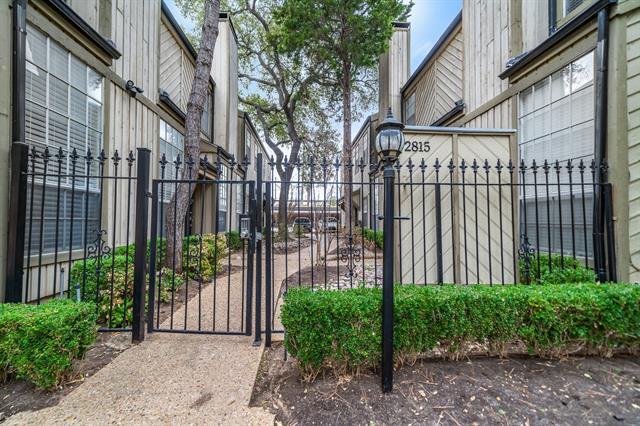 Foto del edificio - 2815 Welborn St