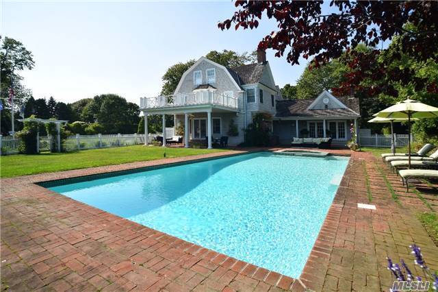 Foto del edificio - 44 Beach Ln