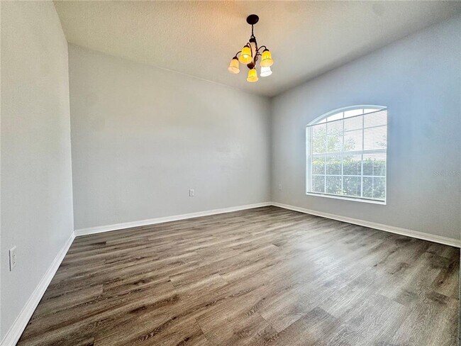 Building Photo - 3169 Queen Alexandria Dr