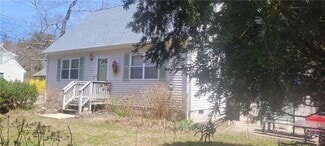 Building Photo - 559 Middlebridge Rd