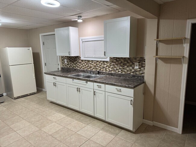 Foto del edificio - 2102-2104 Messanie St.