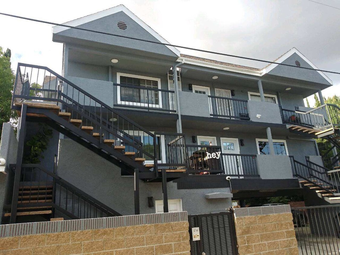 Primary Photo - 4418 Colfax Ave