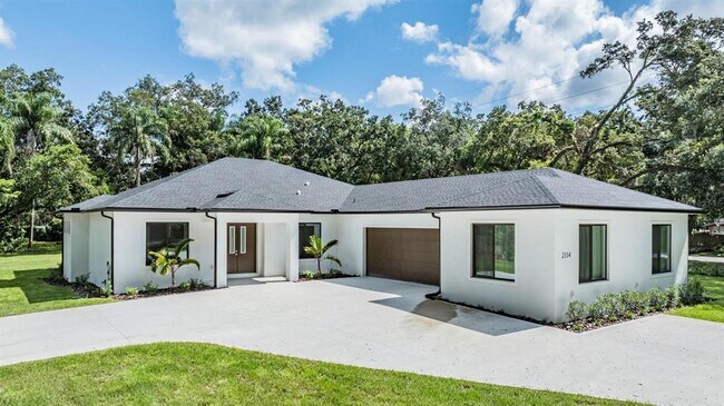 Foto del edificio - 2114 Curry Rd
