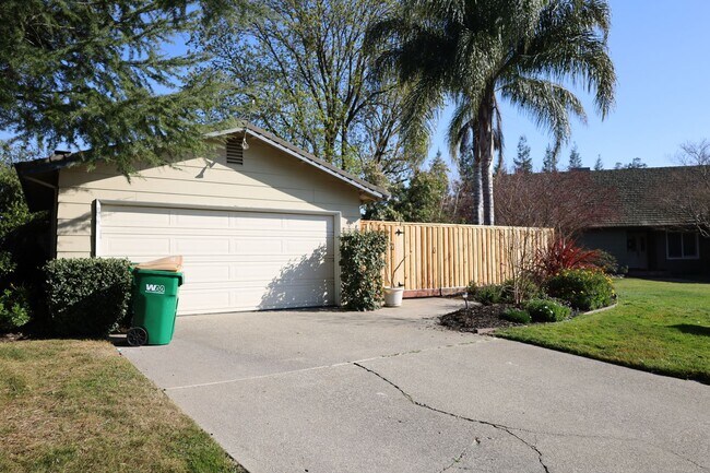 Foto del edificio - Gorgeous 4 Bedroom Home - Coming Soon