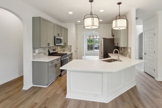 Foto del edificio - 5 Bed 3 Bath in Jonesboro!
