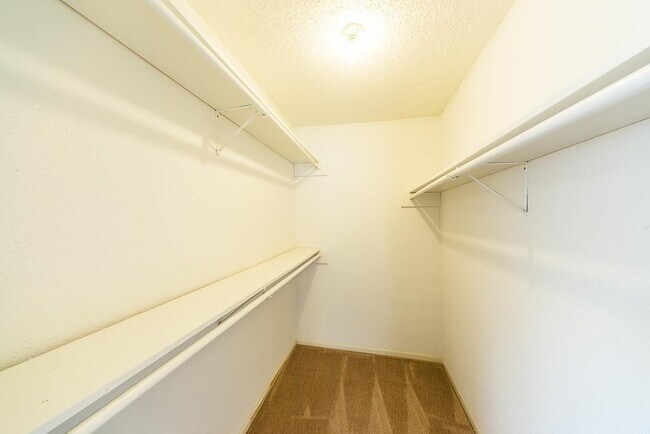 Foto del edificio - 12660 Ashford Point Dr
