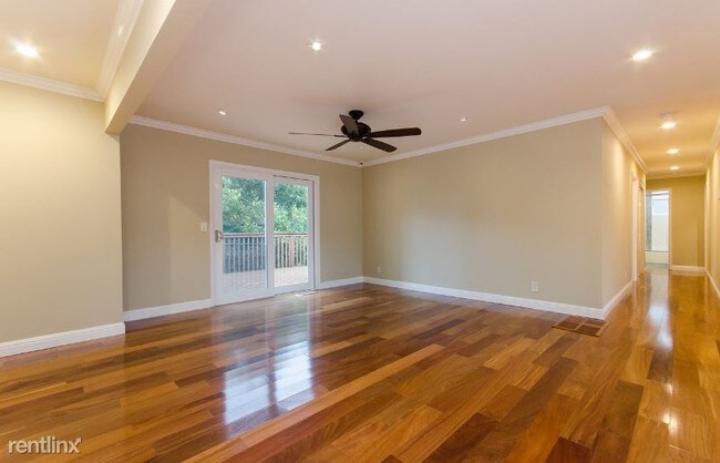Foto del edificio - 4 br, 3 bath House - 827 Viewridge Drive