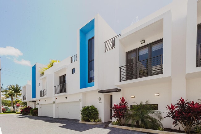Foto del edificio - 2669 NE 8th Ave