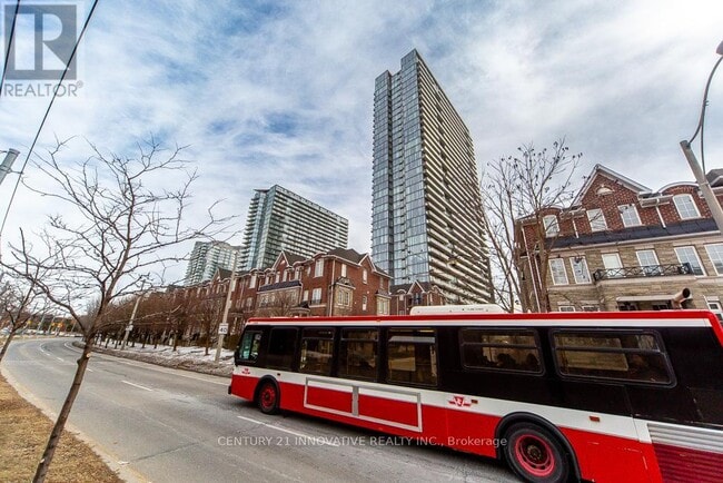 Building Photo - 105 The Queensway