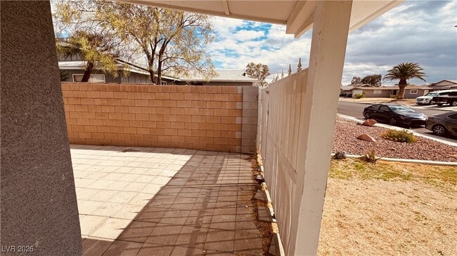 Building Photo - 201 Redstone St