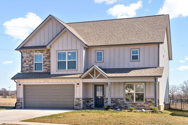 Building Photo - 4 Bedroom Home For Rent Near Post!