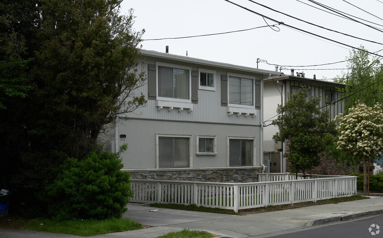 Foto principal - 806 Fulton St