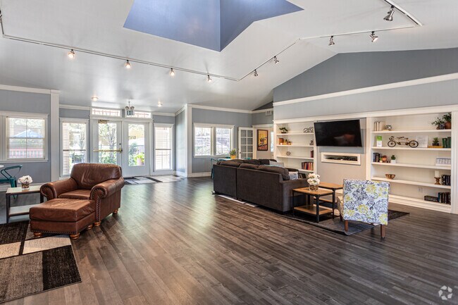 Casa club - Benchmark Apartments