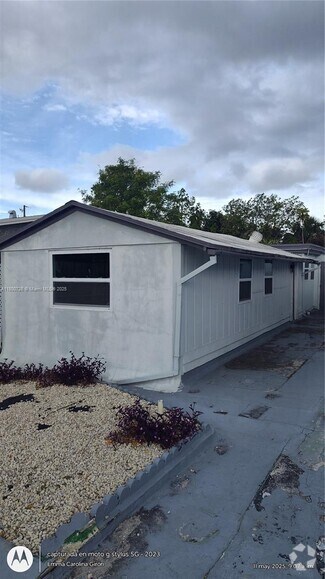 Building Photo - 115 Walker Ave