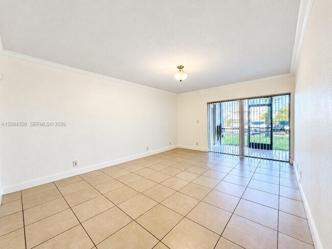 Building Photo - 13707 Kendale Lakes Cir