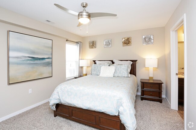 2 habitaciones, 2 baños - Meadowood/1326 pies cuadrados - Dormitorio - Redwood Grimes