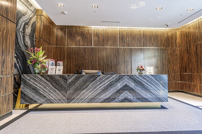 Photo du bâtiment - 3018 Yonge St