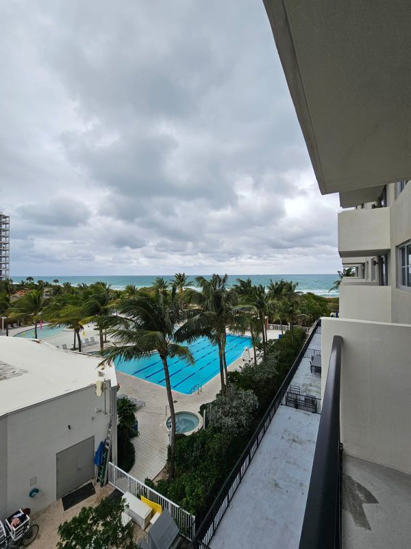 Building Photo - 9273 Collins Ave