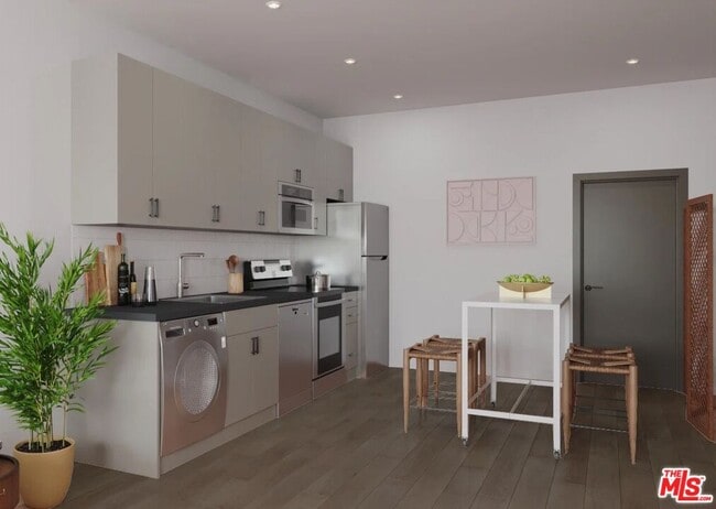 Foto del edificio - 3345 Wilshire Blvd