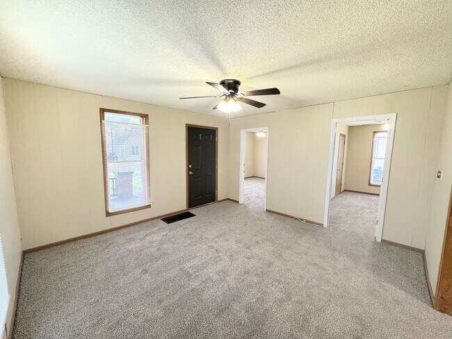 Foto del edificio - short term lease available