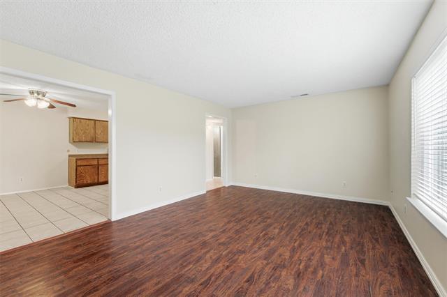 Foto del edificio - 410 W Franklin St