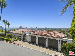 Building Photo - 1381 Summitridge Dr