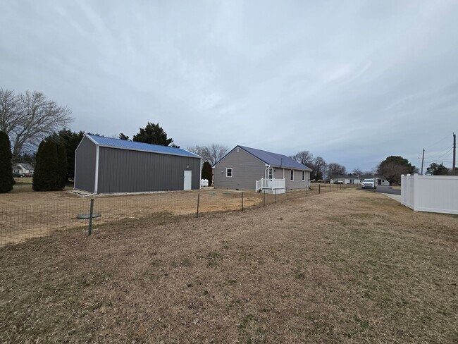 Casa-Granero en 1/2 Acre - 23118 Argos Corner Rd