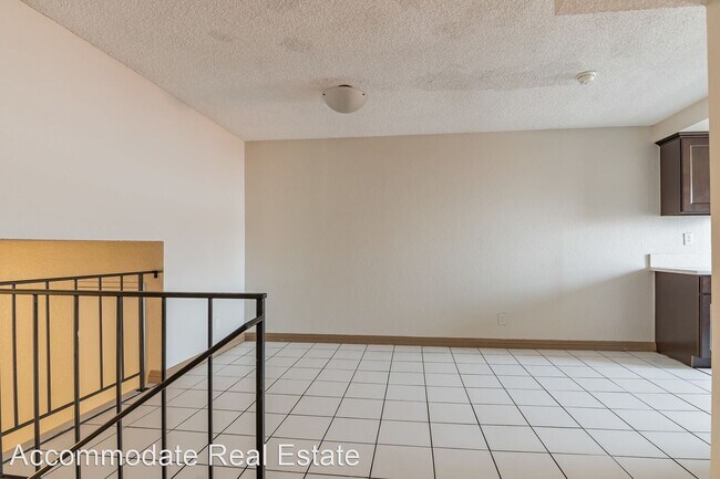 Building Photo - 3 br, 2 bath House - 713 E Fairview Ave APT H