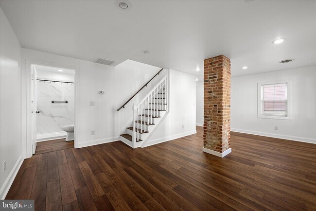 Foto del edificio - 117 E Monmouth St