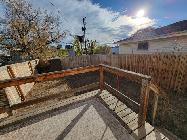 Foto del edificio - 1917 E 15th St