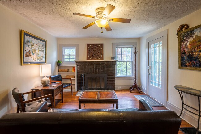Building Photo - 209 Old Haw Creek Rd