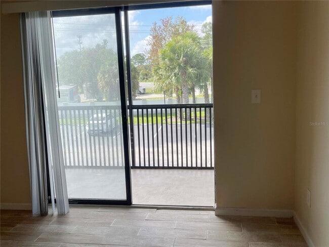 Building Photo - 1122 S Pine Ridge Cir