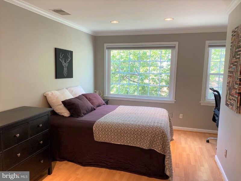 Foto principal - 617 N Henry St