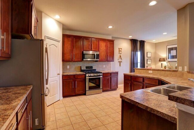 Building Photo - 21427 Slate Crossing Ln