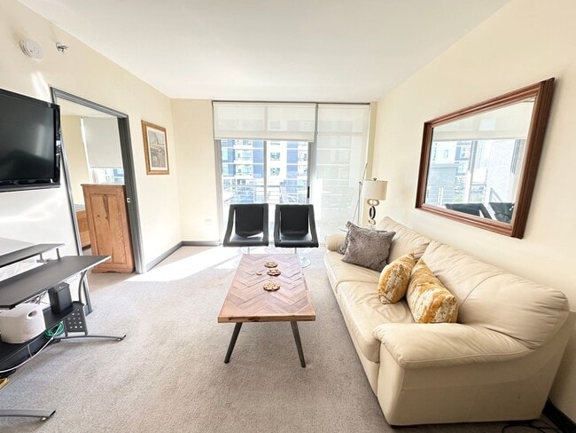 Building Photo - Furnished 1 bedroom, 1 bath in Acqua Vista...