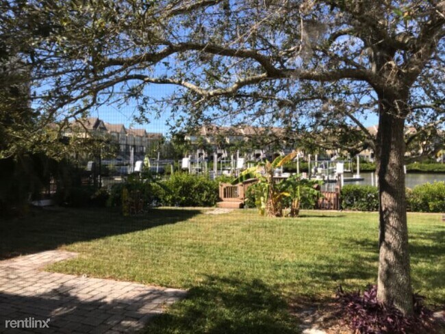 Building Photo - 2 br, 1.5 bath House - 4214 Harbor House Dr