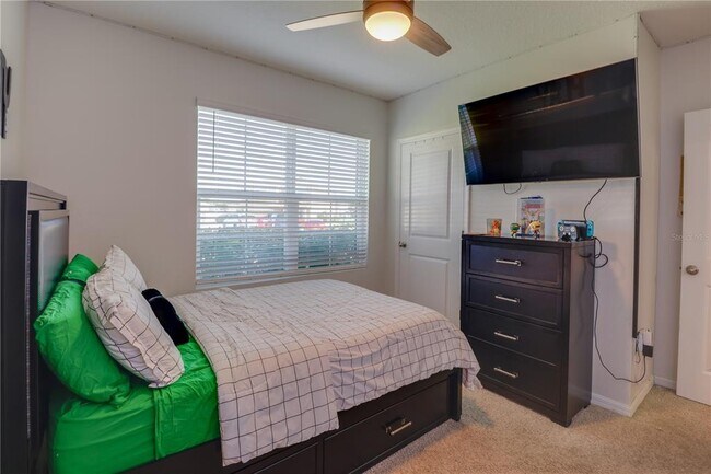 Building Photo - 4940 SW 97th Pl