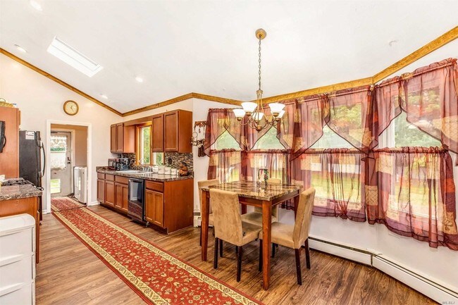 Foto del edificio - 34 Summercress Ln