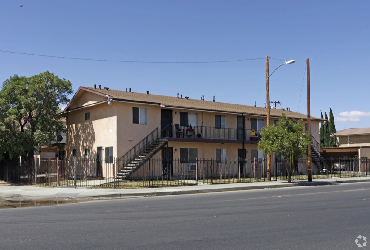Foto principal - 38756 Larkin Ave