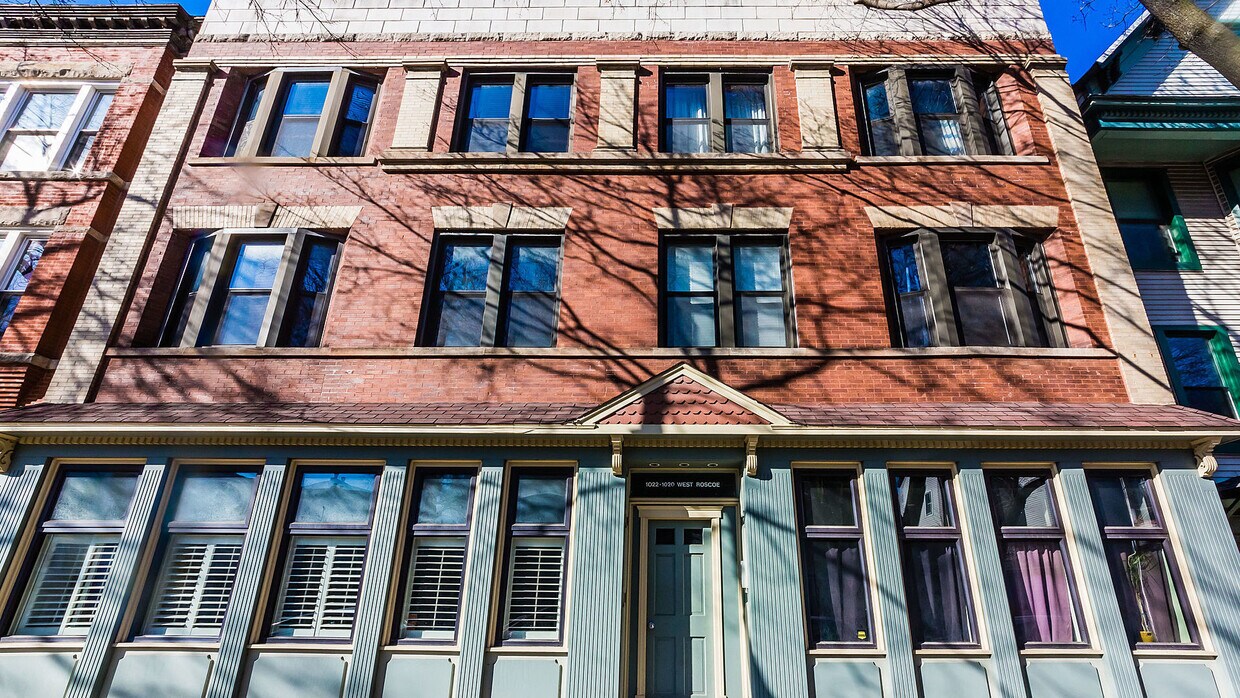 Primary Photo - 1020 W Roscoe St