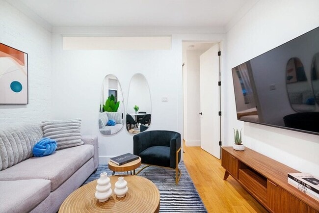 Building Photo - 1290-7 New Renovated 2 Bedrooms in UES