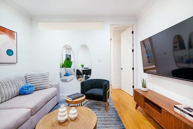 Foto del edificio - 1290-7 New Renovated 2 Bedrooms in UES