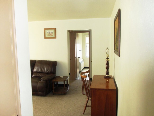 Foto del edificio - 1510 3rd Ave NE