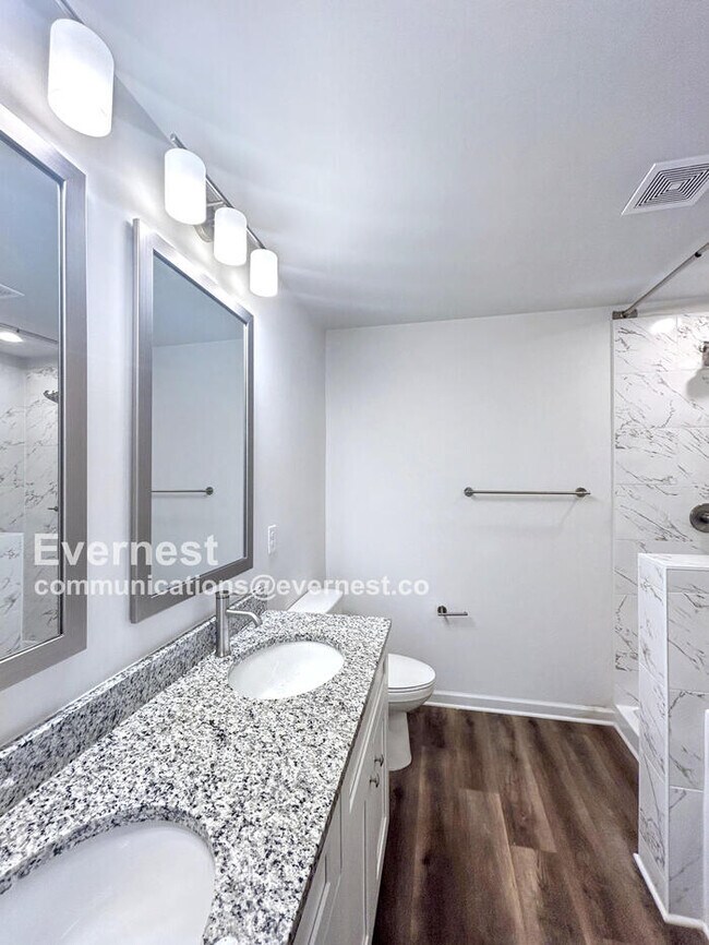 Foto del edificio - 3028 Reid Ave